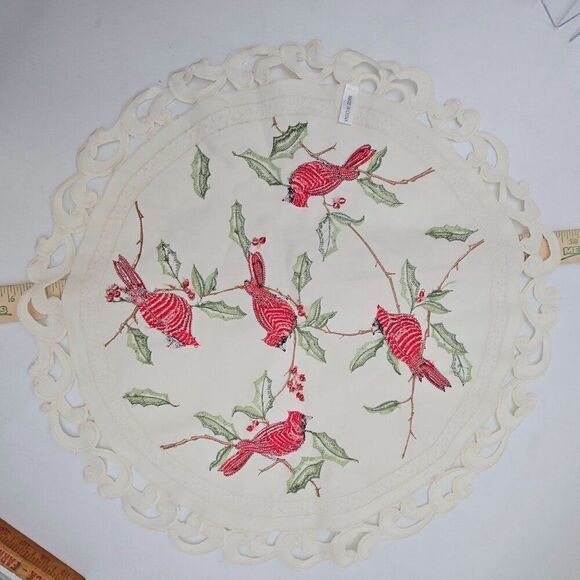 Round Christmas Red Cardinal Embroidered Lace Table Topper 16" - Picture 10 of 10